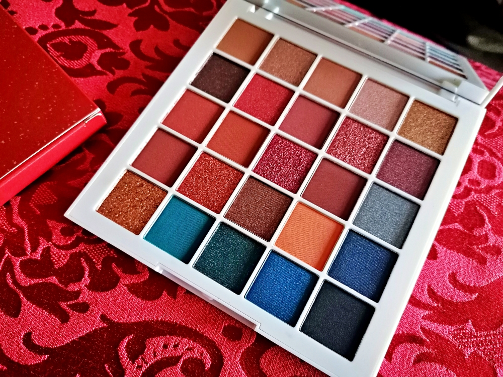 review paleta love collection quem disse berenice swatch sombras